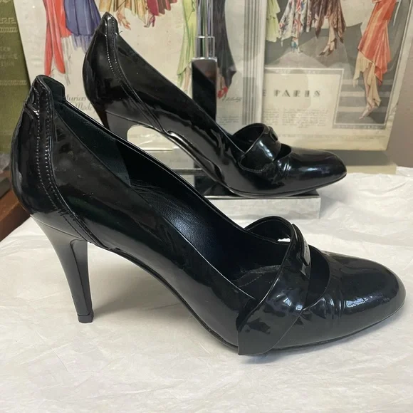 Authentic Burberry Pumps - Picture 7 of 15